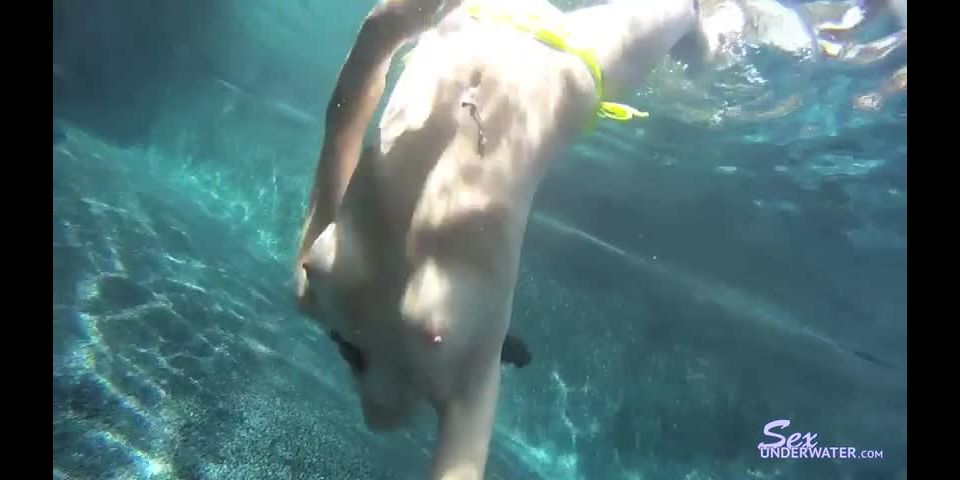 SexoBajo el agua e0508 Lacey Leveah UW Formación de modelos (mp4)