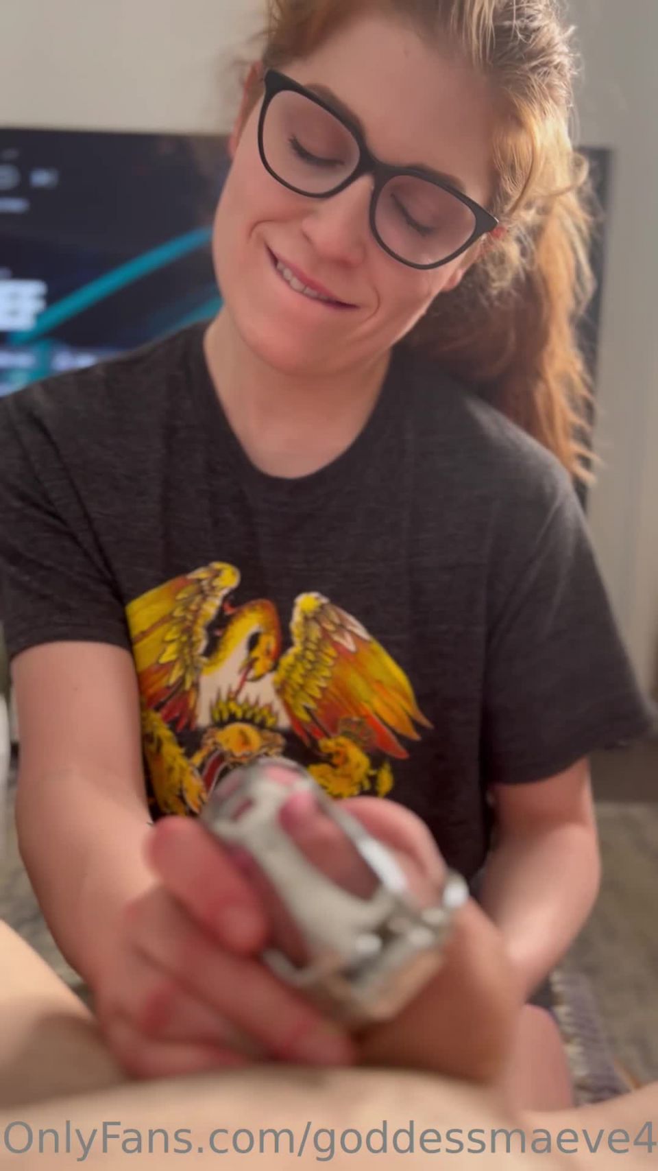 diosamaeve444 – 2023.04.172840833918 Super relajado tee tee jaula con algunos.