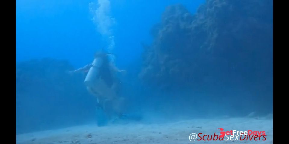 SCUBA Sex in a Sand Patch Full-Length Version - SexDivers
