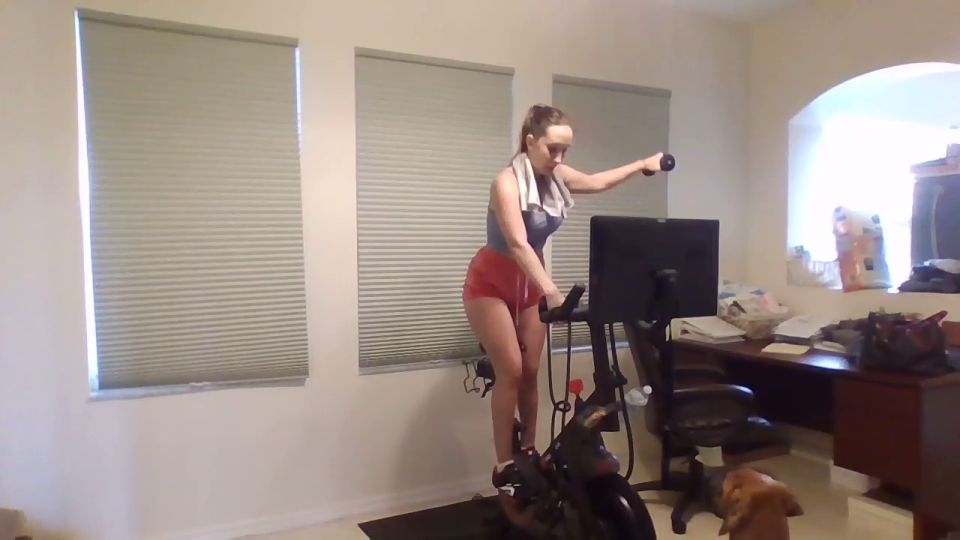 brittibratti 2023-07-14 Stream started at 07142023 0100 pm  Morning Workout