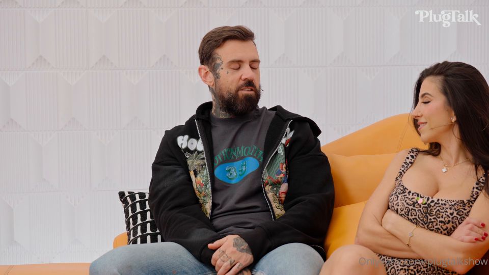 Mila Koi, Lena, el Plug- Plugtalk - FullHD 1080P