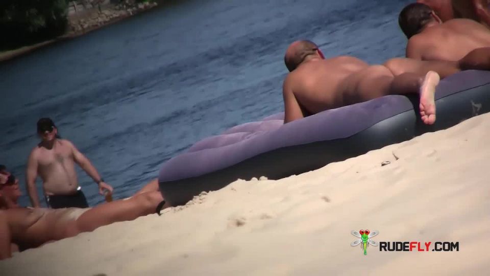 vídeo clip adulto 12 Algunos divertido video que tomamos en un non nude beach 3 nudism  hardcore porno helena negro hardcore