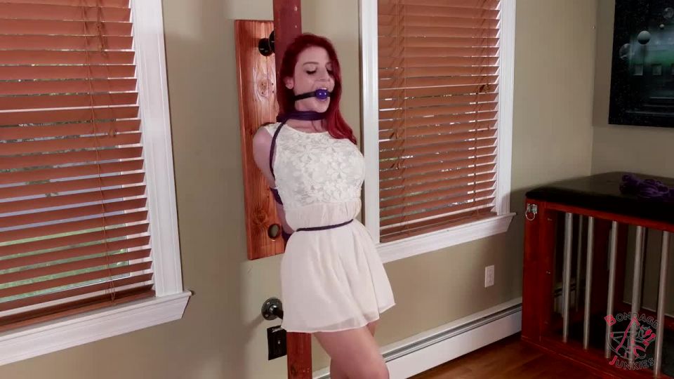 gratis xxx video 35 senos suspensión teta colgando bdsm bdsm porno  bjv 1645 Hana Vs Sus pies resbaladizos  bdsm