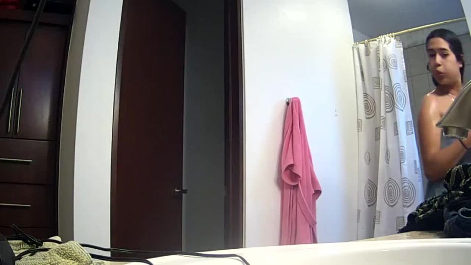 Shower Bathroom 4548