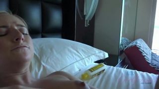 Her asshole wants your cock and her pussy wants cum Creampie