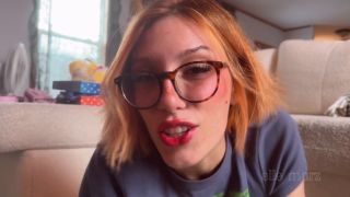 Elle Marz Elle Marz - Bbysitter glossy KISSJOB