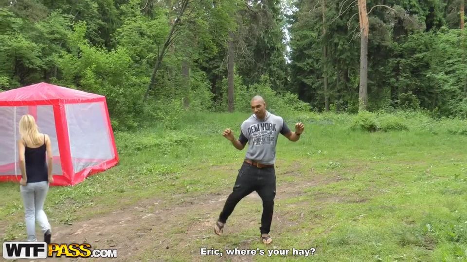 StudentSexParties - Students fuck at picnic in the country - Group