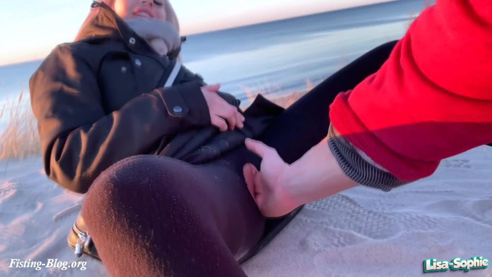 free video 4 bikini fetish fisting porn videos | Public Fisting on the Beach | fetish