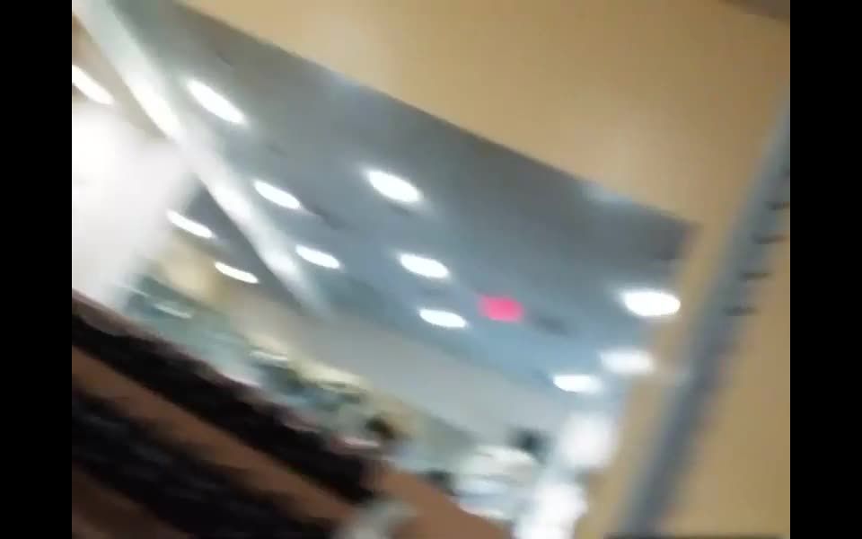 Hot ass and legs workout in the gym Voyeur!