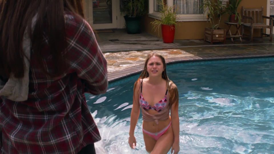 Heather Hopkins - Reino animal s02e08 (2017) HD 1080p - (Celebrity porn)