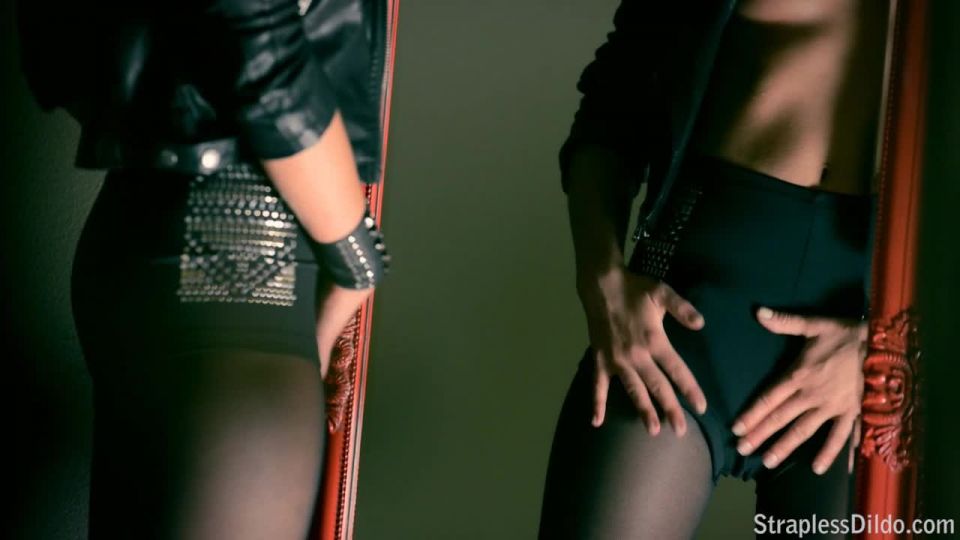 Tiffany makes love to her reflection