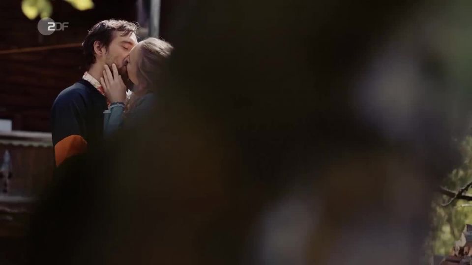 Johanna von Gutzeit - Team Alpin s02e01 2019) HD 720p - [Celebrity porn]