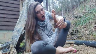  sadieholmes  Suck the mud off my feet with me, feet on feet porn