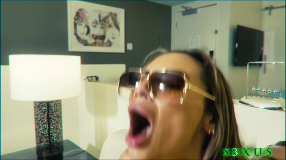 Essie volvió - Anónimo - adolescente