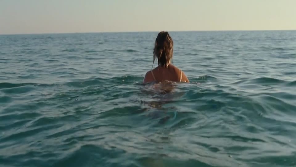 Leila Bekhti - Itineraire Bis (2011) HD 720p!!!