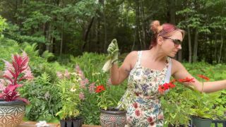 Gardening Interrupted By Sneezing And Nose Blowing Sneezegoddess (Femdom porn)