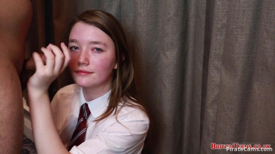 UK_Teen_Films – La colegiala apesta a una habitación llena de chicos