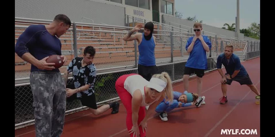 Slimthick vic, tiffany fox, angelina moon - the draft ii - MILF