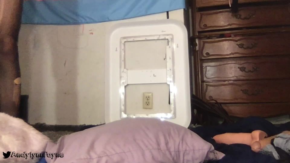 Shemale Webcams Video for May 27, 2019 – 05 Webcam!