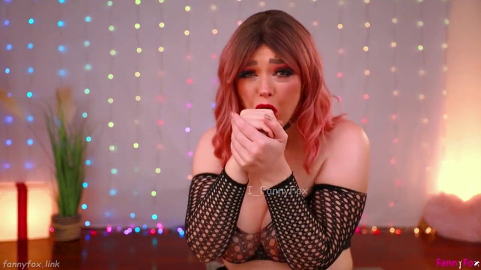 IFannyFox - Sloppy garganta follada con un consolador de doble final claro