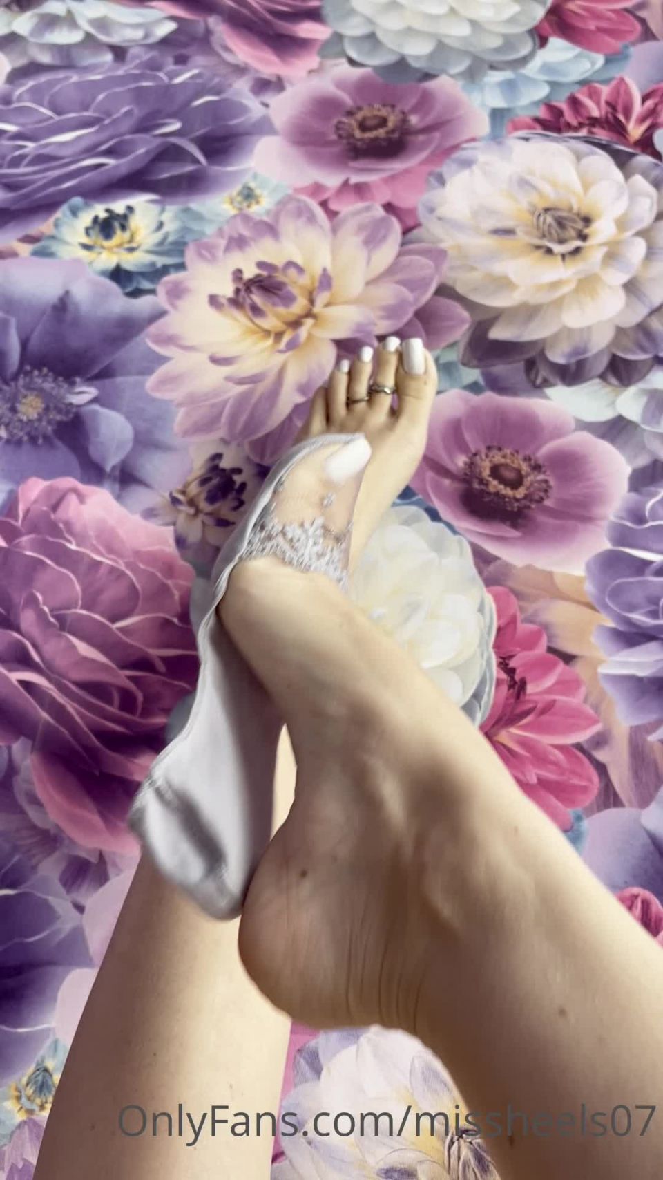 263_missheels07-2022-05-17-0h29oxi6clh5sy4k8nd2s_source Foot!