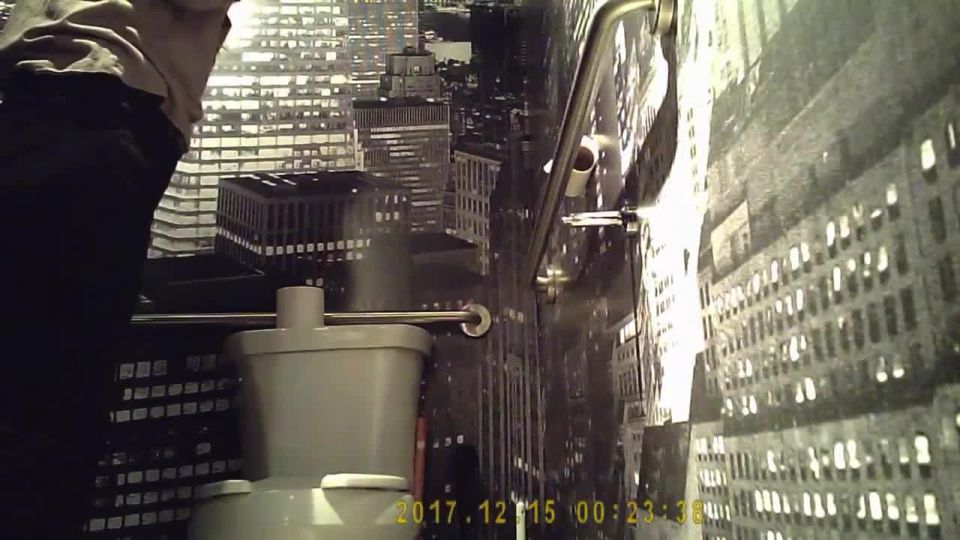 Toilet Indoor - hz 24535 | voyeur | voyeur 