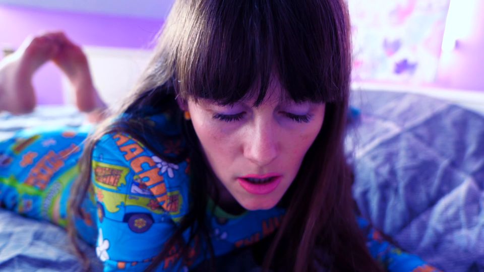 free xxx video 4 busty alien porn blowjob handjob and cumshot Sydney Harwin - The Sister Mommy Thing - FullHD 1080p, virtual sex on 3d porn