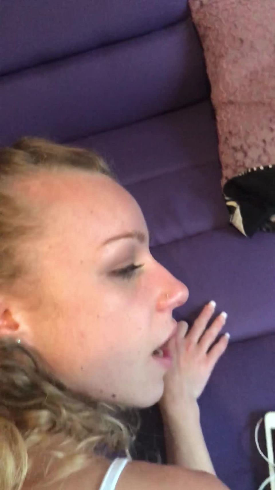 Onlyfans - Angel Emily - angelemilyxxxx - angelemilyxxxxPART Vuelvo a casa después de mi trabajo y mira lo que mi amor mikeangeloxxx me trata - 26-07-2018