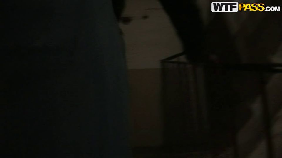 StudentSexParties - Steamy follada en un lugar amigable - Grupo