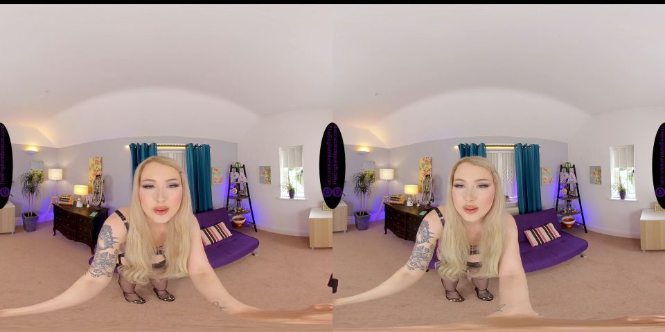 The English Mansion - Princess Aurora - Dress Up For Me - VR - Femdom pov