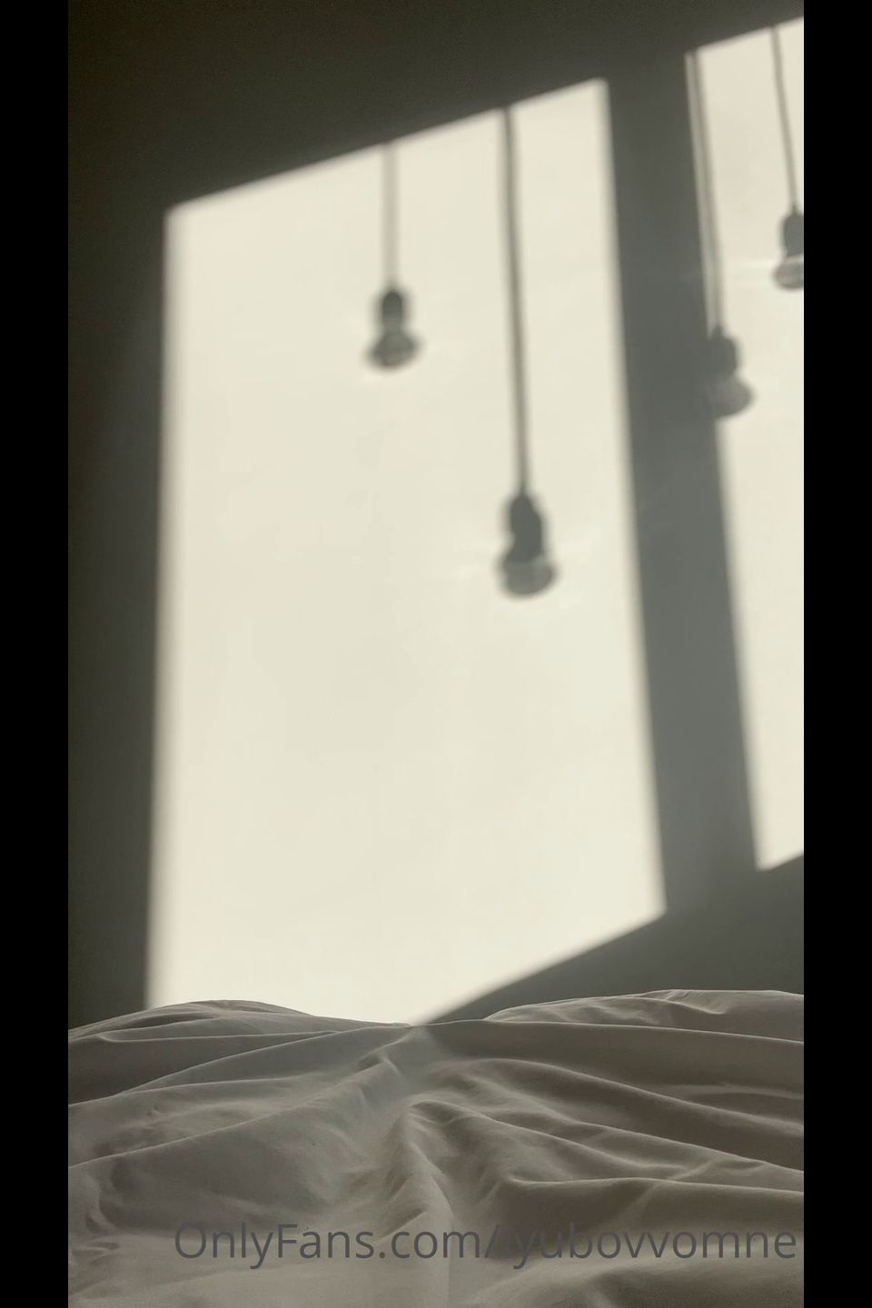 Noche de parejas adultas: Escenas vaporosas y deseo caliente revelado