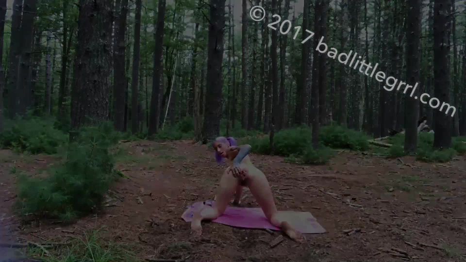 Badlittlegrrl Fisting In The Forest