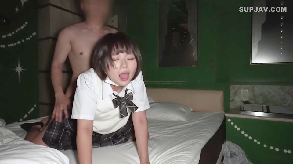 FC2PPV 4542357 沖縄出身18歳　待ち合わせから2回戦中出しまでの一部始終　在庫限りで原盤送付