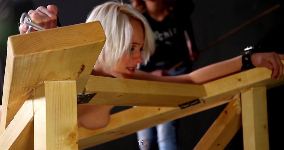 [Graias.com] Salva a tu amigo [2020, BDSM, Tortura, Humillación, Latigazos, Spanking, Dolor, 2160p]