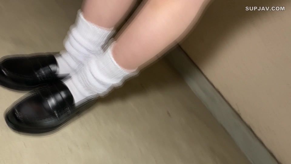 FC2PPV 2963607 【無】学校帰りの美少女女子〇生を通学路で犯して全裸露出でハメ撮り☆大量生中出し♪ - JAV