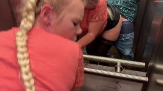 Devil-Sophie - Aufzugsfick Im Hotel - Spritz Mir In Die Spermafresse R ...