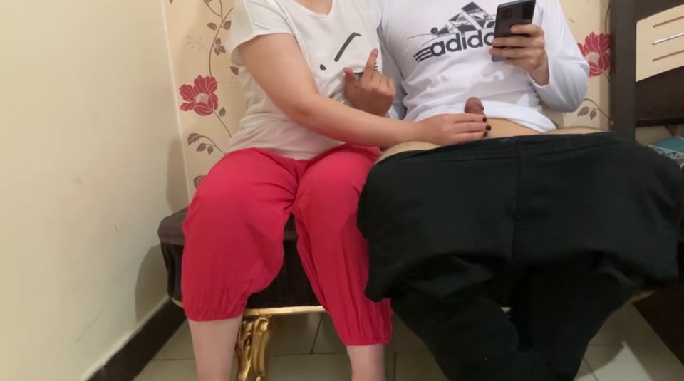 persianfamily110 - همسایه اومد خونمون موبایل جدیدشو یاد بدم