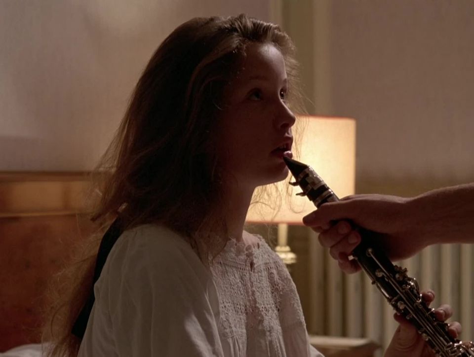 Emmanuelle Seigner, Nathalie Baye, Aurella Doazán - Detective (1985) HD 1080p - [Celebrity porn]