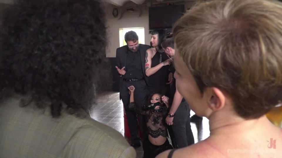 Fugitive Biker Bar Gets Serviced - Part 2!!!