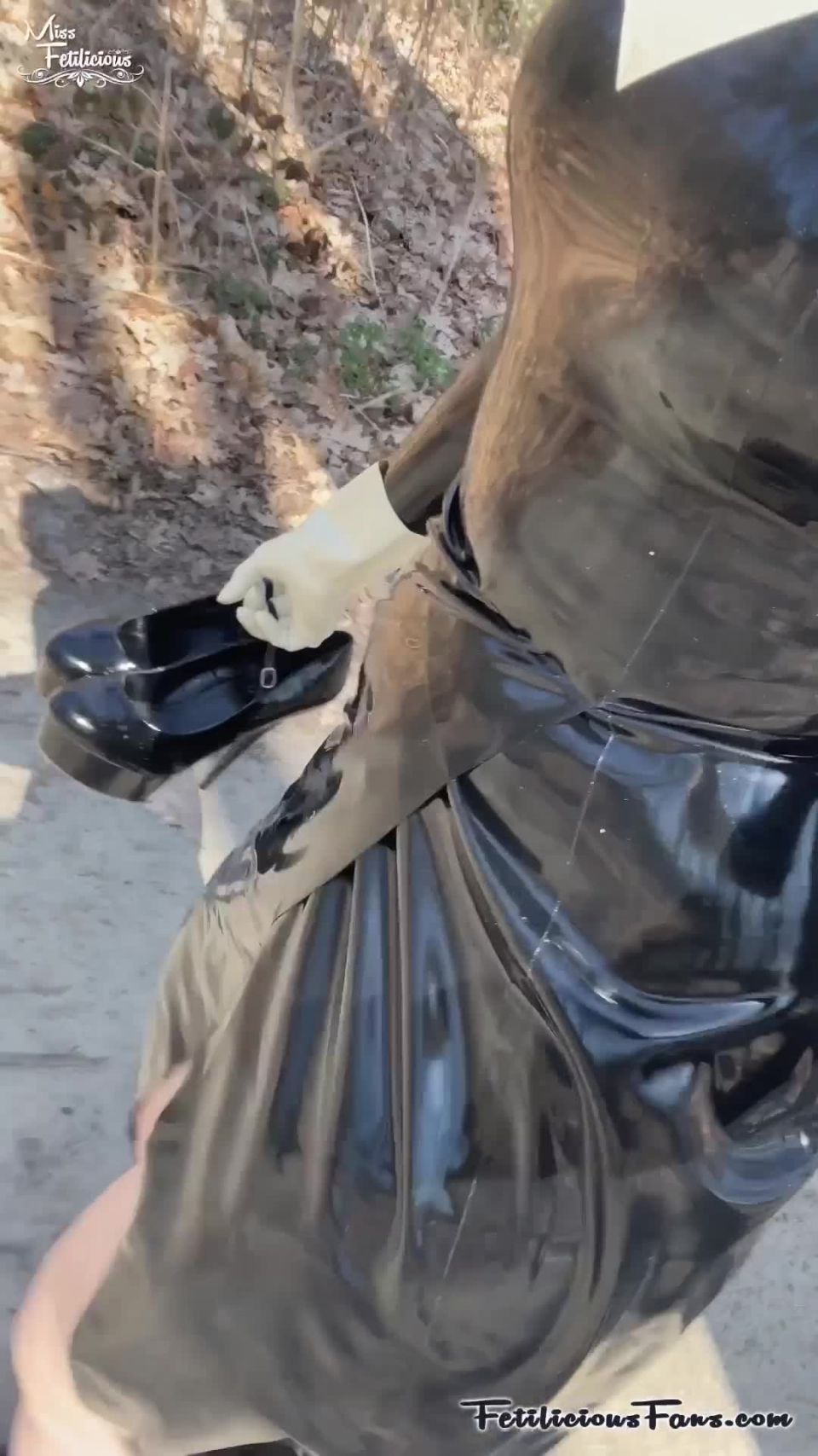 Trajes de Látex 3 Latex En público Vista rápida Porn - New Sex...