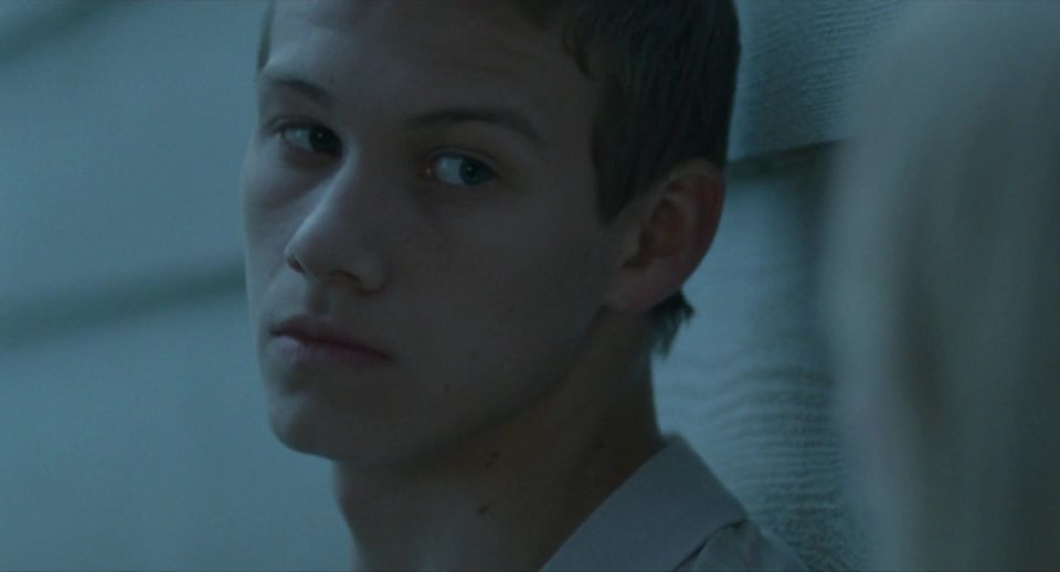 Helene Bergsholm, Beate Stofring - ¡Enciéndeme, maldita sea! (2011) HD 1080p - (Porno de Celebridad)