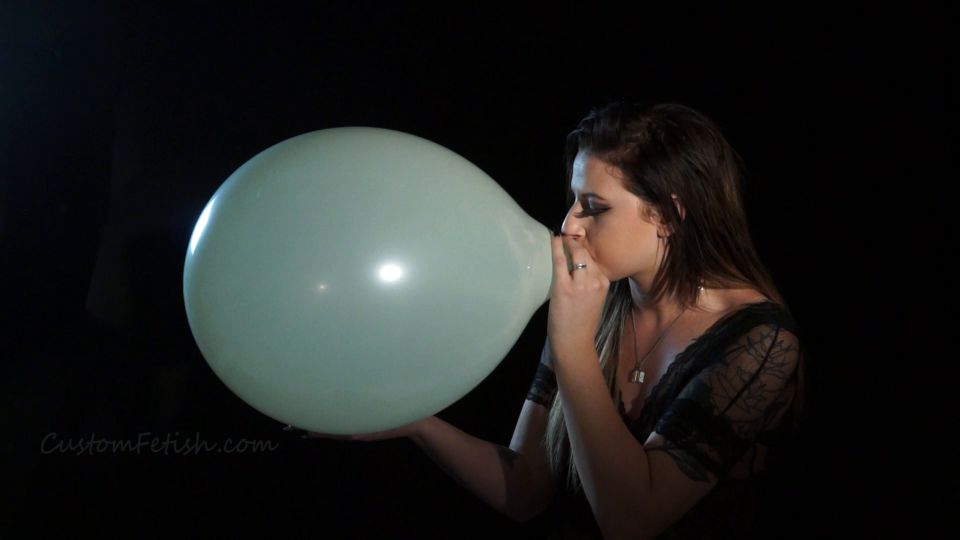 Custom Fetish - Mollys 17 inch Blow to P - Fetish