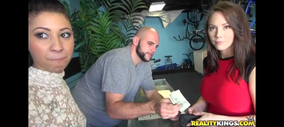 Ashton Pierce - Pickup And Fuck Two Shop Assistants SD (Teen)