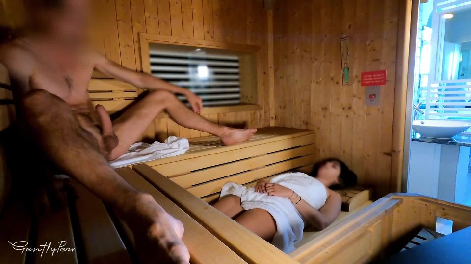 Sauna Adventure: A Sexy Woman Sees My Hard Cock And She DoesnT Resist 1080p