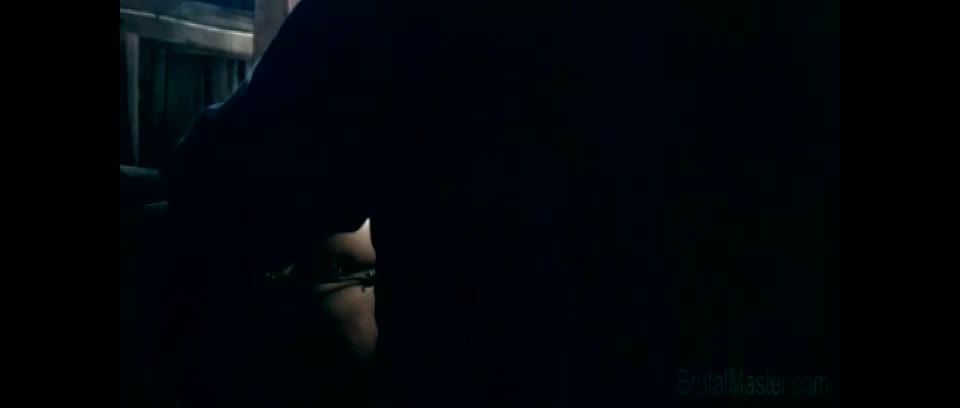 Brutal BDSM Runt – Barbed Wire Wrap (150213)