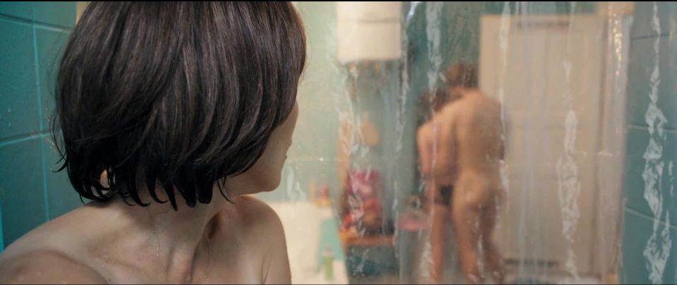 Juliane Kohler, Janina Fautz - Safari me iguala si puedes (2018) HD 1080p!!!