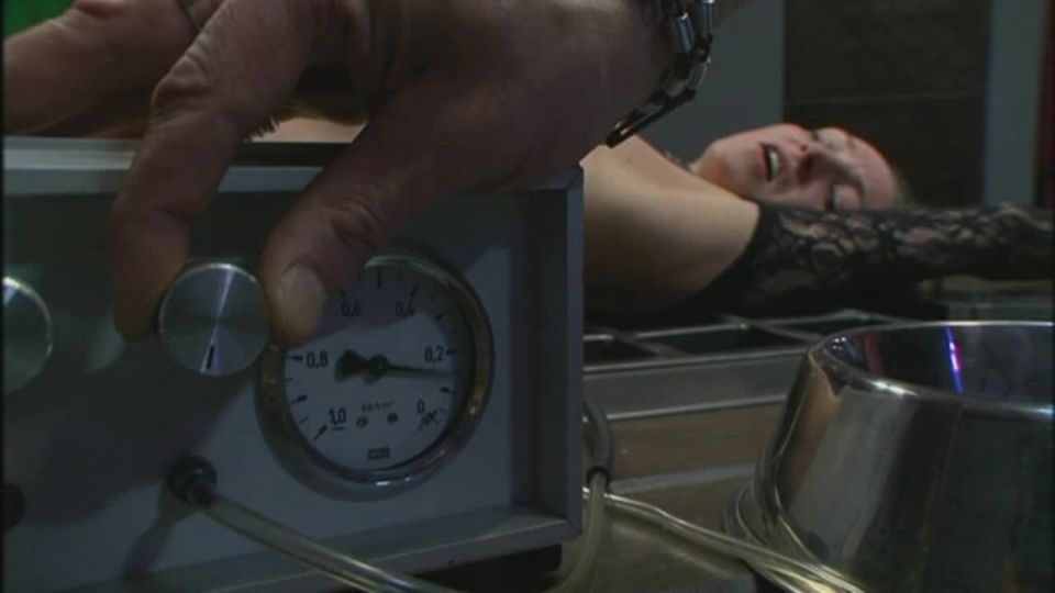 clip para adultos 28 Der schwarze Dorn – Demütigung in der Heilanstalt 2, femdom peluda en fisting videos porno