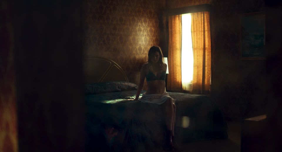 Nell Tiger Free - Too Old to Die Young s01e03-04-07 (2019) HD 1080p!!!