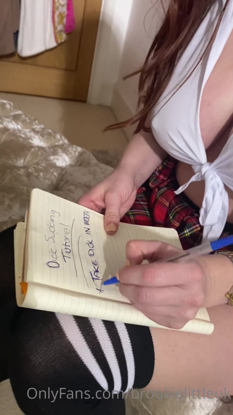 Brookie Little - Brookielittle33 () Brookielittle - parte ha sido una chica muy traviesa para papá y me has enviado a mi habitación a st 05-03-2021