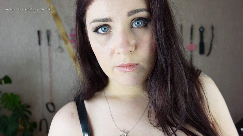 vídeo de adultos 9 aspiradora fetiche fetiche porno  Larah Cielo – Sissy Entrenamiento  charla sucia